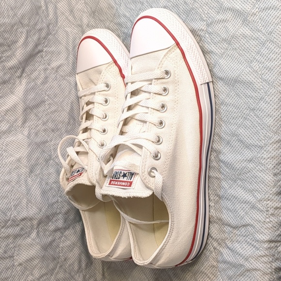 Converse Chuck Taylor All Star Low Top Sneakers. - Picture 4 of 16